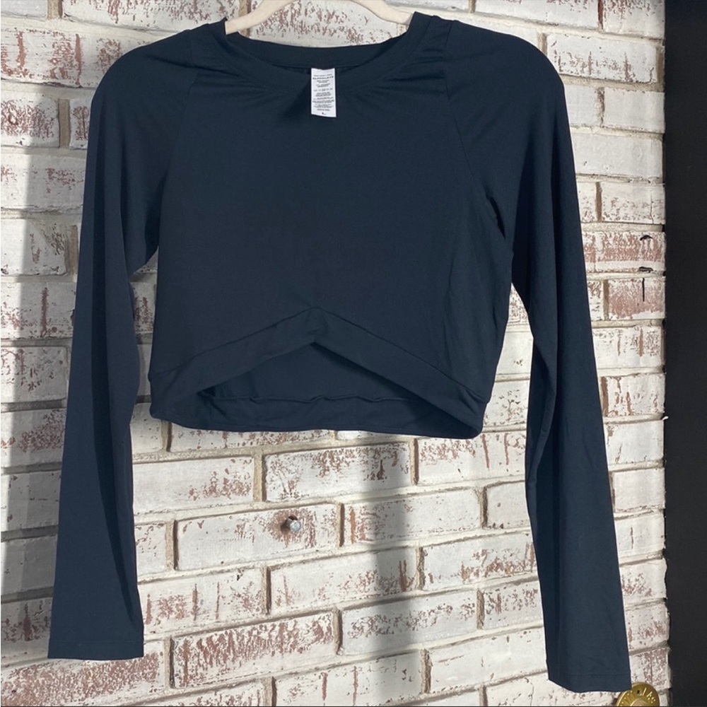 Alphalete long sleeve crop top 💪🏽